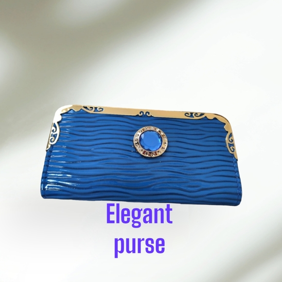 Wallet - Picture 1 of 7